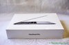 MacBook-Pro-with-Touch-Bar-Late-2016-unboxing-3-of-19.jpg