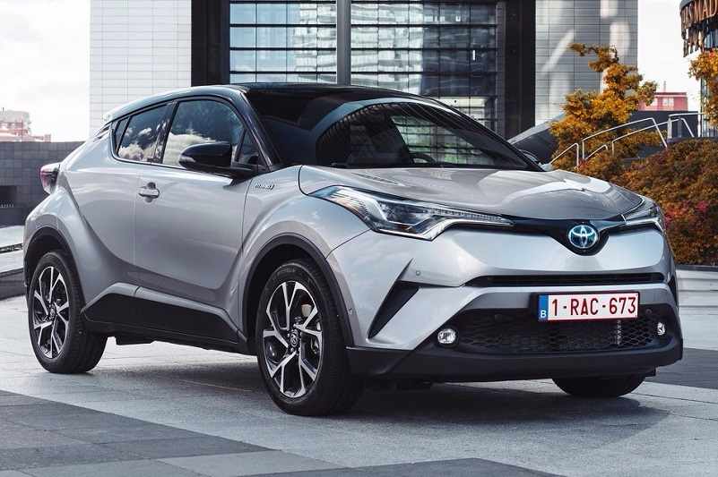 2017-Toyota-CHR-India-front-side.jpg
